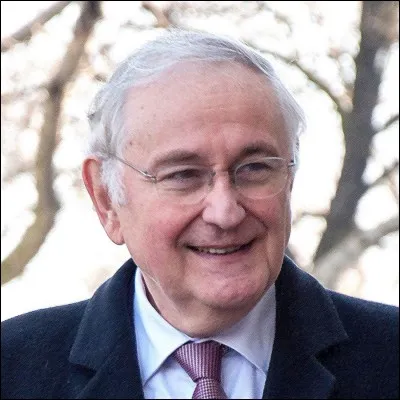 Jacques Cheminade a-t-il une double nationalité, française et argentine ?