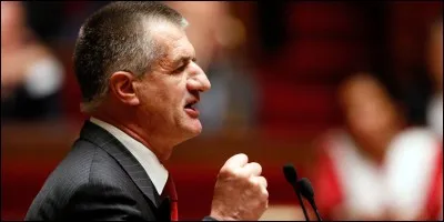 Jean Lassalle est-il un des premiers adhérents au MODEM et en devient-il vice-président en mars 2010 ?