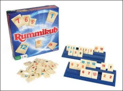 Il y a deux jokers au Rummikub.