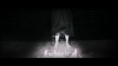 Que commence par faire Marina suite au rejet de Laura ?