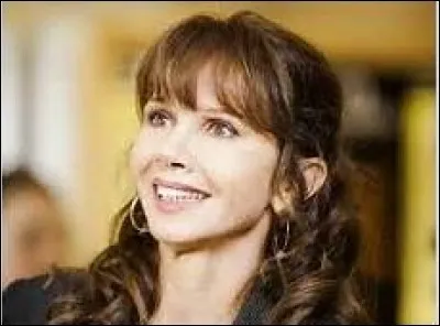 Comment se prénomme la maman de Clem ?