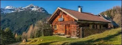 Ce vaste challet n'a pas de chambre mauve.