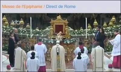 Lors du dimanche de Pâques, je me suis dis que c'était le jour idéale pour aller à la messe en face.