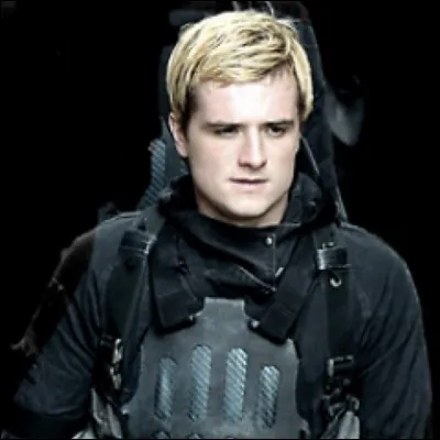 Comment s'appelle l'amie d'enfance de Peeta ?