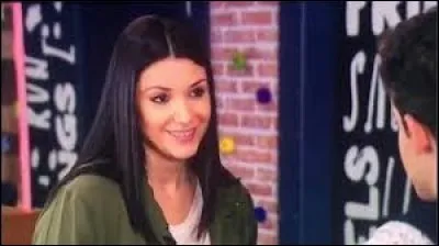 Pour qui travaille Juliana ?