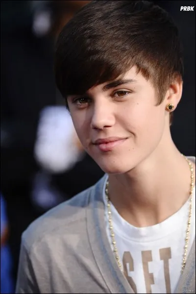 De quelle couleur Justin s'est-il teint les cheveux ?