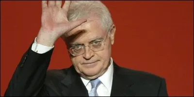 Le premier tour de la présidentielle de 2012 est une déconvenue pour Lionel Jospin qui est absent du second tour. Que fait-il au lendemain de l'élection ?