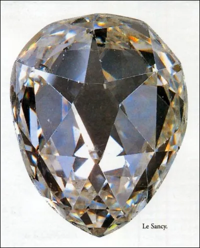 Aujourd'hui sur quel objet est orné le diamant le Régent ?