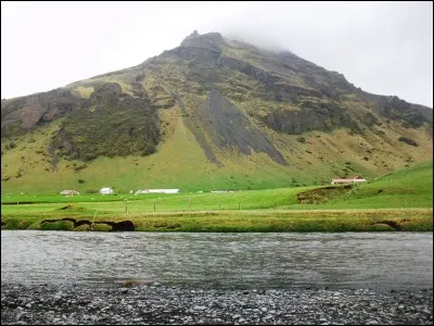 Quel pays scandinave possède un comté du nom de "Nordland" ?