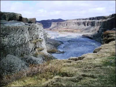 Que désigne "La Voix du Nord" ?