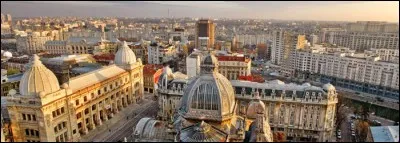 L'union européenne compte deux nouveaux Etats membres : la Bulgarie et la Roumanie la rejoignent au 1er janvier. C'était en ...?