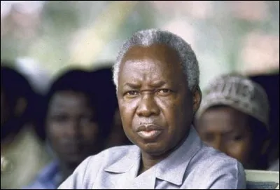 De quel pays africain Julius Nyerere a-t-il été le leader de l'indépendance puis le dirigeant ?