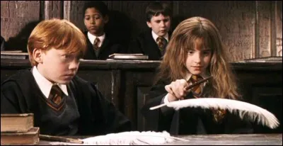 Quel sortilège permet de faire léviter des objets ?