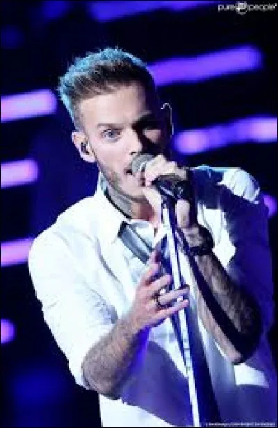 Complétez ces paroles : "On s'en remet à Dieu quand la roue a tourné, les amis t'oublient comme ..."