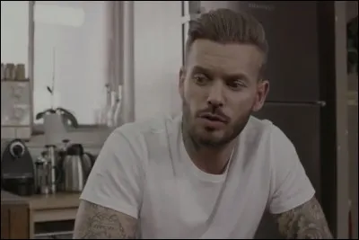 Avec qui chante-t-il la chanson "Mieux que nous" ?