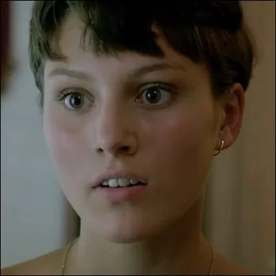 De quelle fille Isak tombe-t-il amoureux dans la saison 3 ?