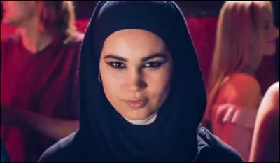 Sana a-t-elle un frère ?