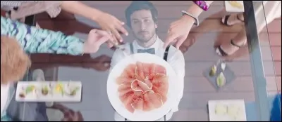 April March et son ''Chick Habit'' illustre le spot d'Aoste mais vous connaissez sûrement mieux la version française chantée par France Gall !