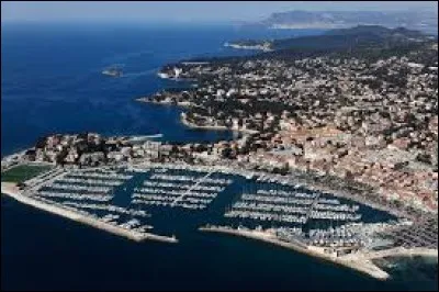 La ville est connue pour son exportation de :