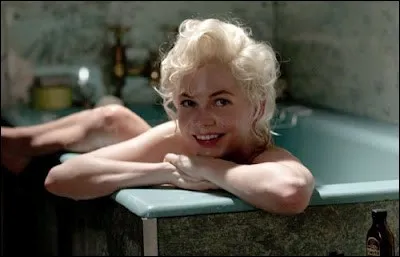 Dans le bain, c'est Michelle Williams, qui personnifie Marilyn Monroe dans le film "My week with Marilyn". Où se passe l'action du film ?
