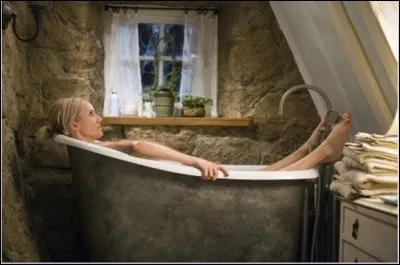 Dans le bain, c'est "la trop grande pour la baignoire" Cameron Diaz. Quel est ce film ?