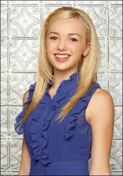 Comment s'appelle cette adolescente ?