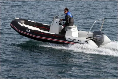 Comment s'appelle ce bateau ?