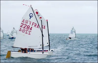 Comment s'appelle ce bateau ?