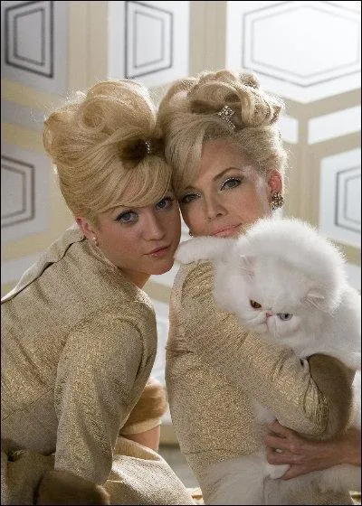 Comment s'appelle son pre et son mari dans la version de 1988 ?