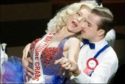 Quelle est la chanson o l'on entend la mme phrase que dit Tracy dans Miss Baltimore crabs ?