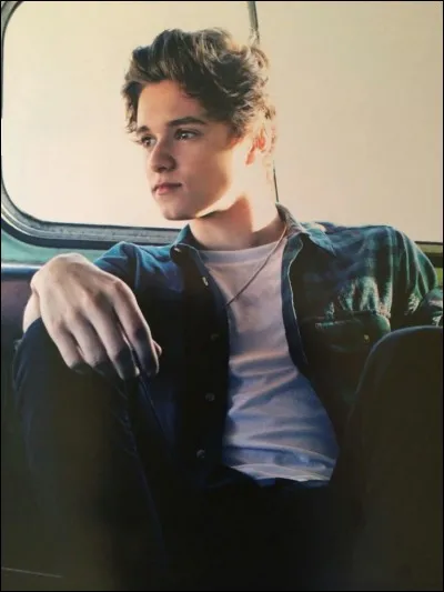 Qui est ce membre du groupe ?