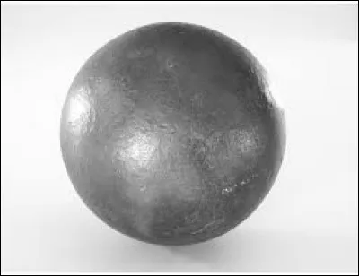 D'après une équation très célèbre, quelle est l'énergie (en J) que libère un objet en fer de 500 grammes, lorsqu'il touche un objet de même masse en anti-fer ?