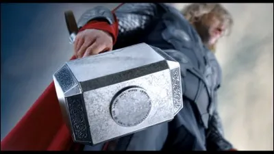 À part Thor, qui peut soulever son marteau ?