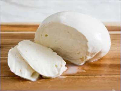 De quel pays la mozzarella est-il originaire ?