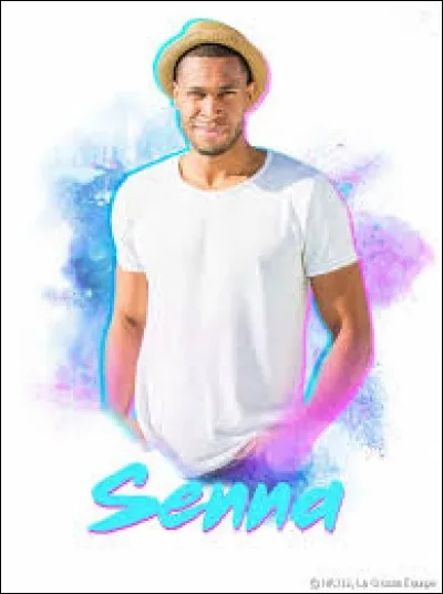 Avec quelle fille blonde, Senna était-il très proche au début d'aventure ?