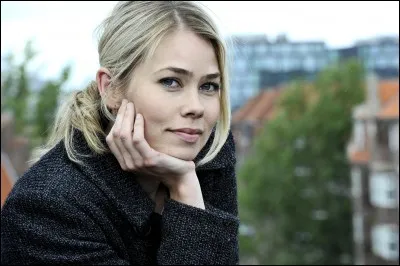 Quel est le nom de l'artiste qui incarne "Kommissar" dans Pitch Perfect ?