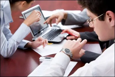 Tes parents travaillent-ils beaucoup ?