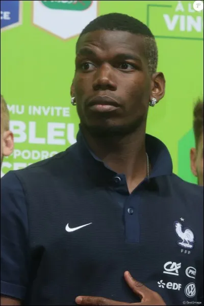 Quel numéro porte Pogba en équipe de France ?