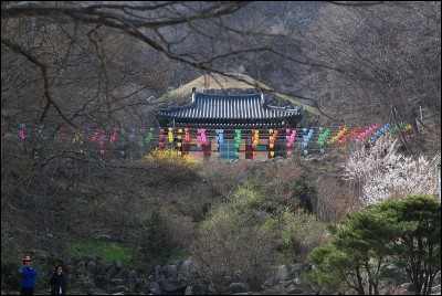 Où se situe la grotte de Seokguram ?