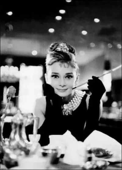 Complétez le titre de ce roman de Truman Capote, publié en 1958 : "Petit Déjeuner chez...".