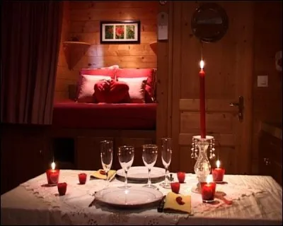 Traditionnellement, en France, à quel moment de la journée se déroule le dîner ?