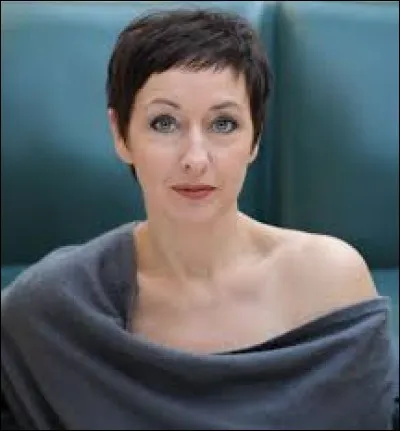 Quel est le titre le plus connu de la chanteuse Enzo Enzo ?