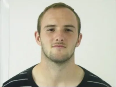 Comment appelle-t-on l'action de fermer ses yeux tout en regardant un petit peu (je suis sûr que vous l'avez déjà fait) ?