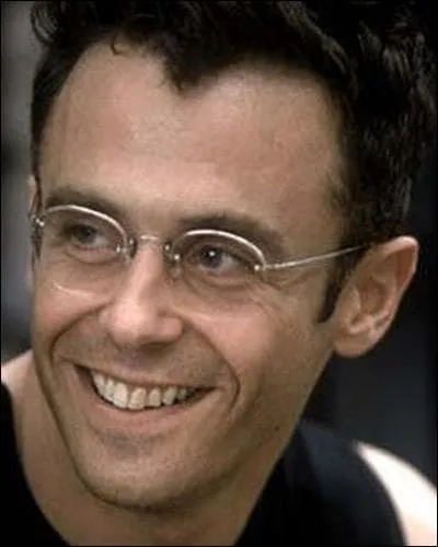 Comment s'appelle cet acteur dans la srie ?