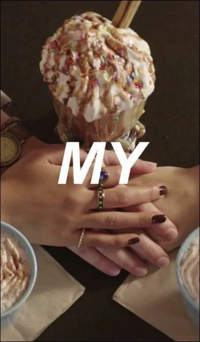 Pourquoi Courtney va dormir chez Hannah ?