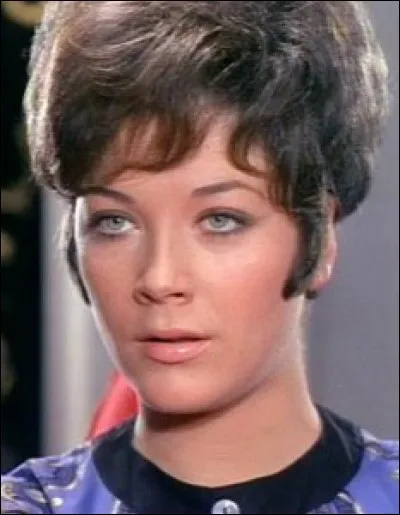 Linda Thorson est une débutante gironde et courageuse, recrutée pour seconder un spécialiste aguerri et lui redonner le sourire, et son partenaire est... ?