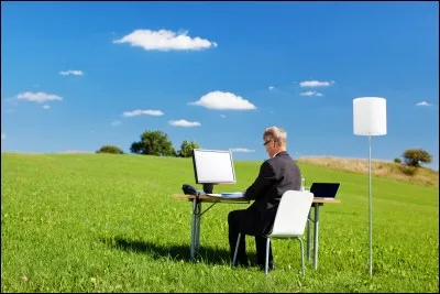 Vie au travail - Doit-on maintenir ou retirer la loi Travail ?