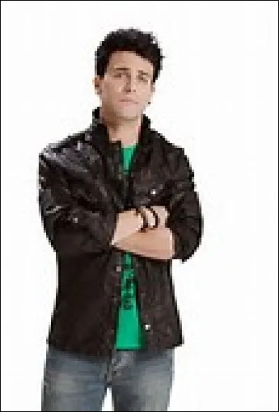 Comment s'appelle le copain de Delfina ?