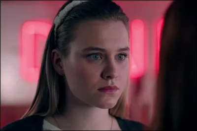 Qui est cette fille ?