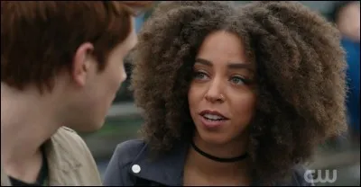 Comment s'appelle cette fille ?